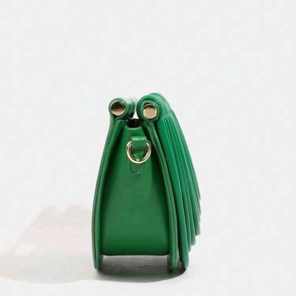 Elegant Silver Clutch Bag - Picture 15 of 16